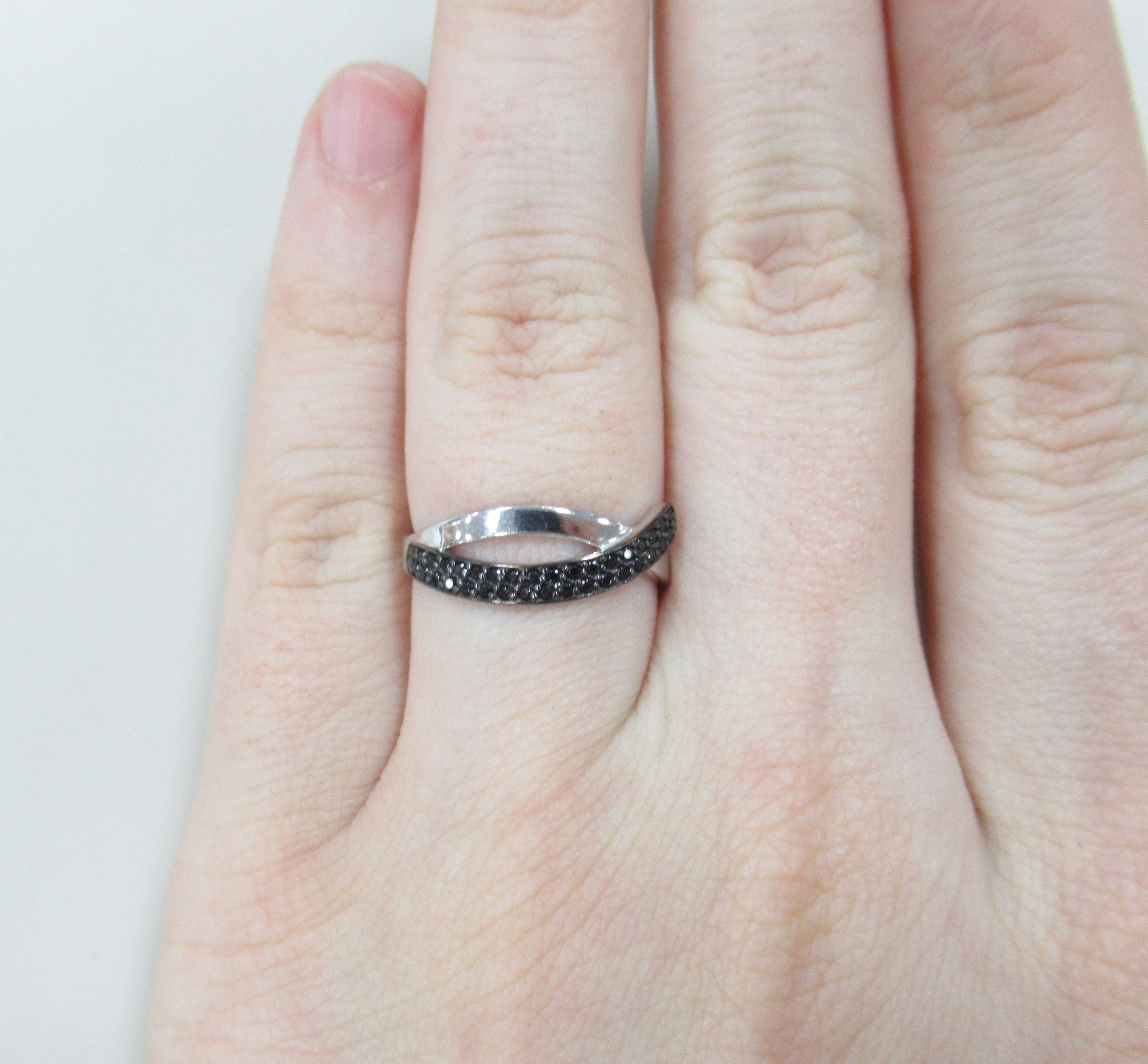 Серебряное кольцо со шпинелью